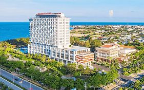 Khách sạn và Khu nghỉ dưỡng Long Thuận